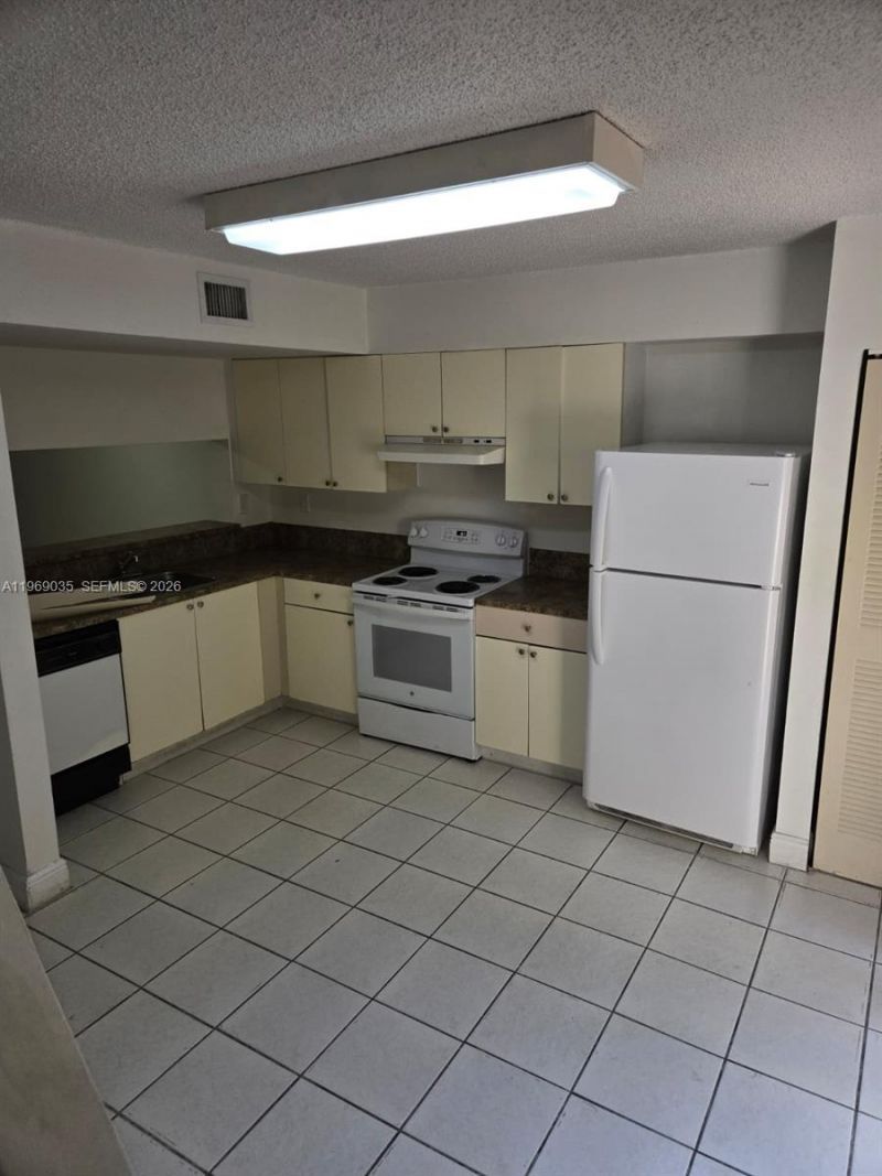 8250 SW 149th Ct, Unit 8-203, Miami, FL 33193 Photo