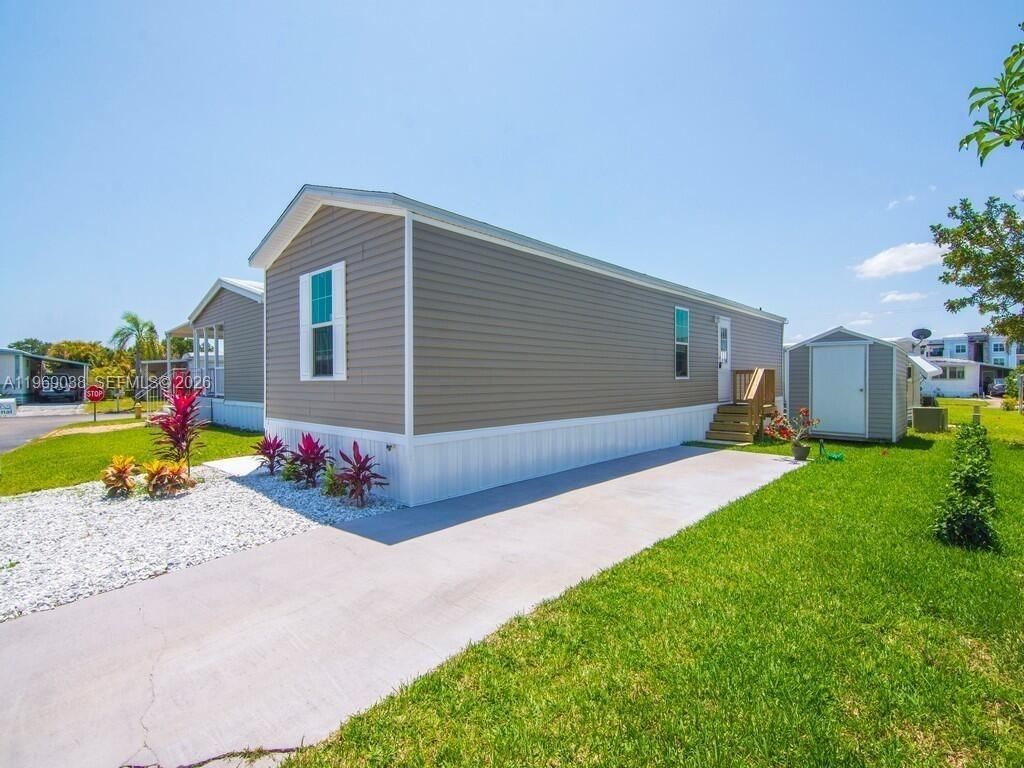 315 NE Cardinal Lane Unit Lot L25, Jensen Beach, FL 34957 Photo