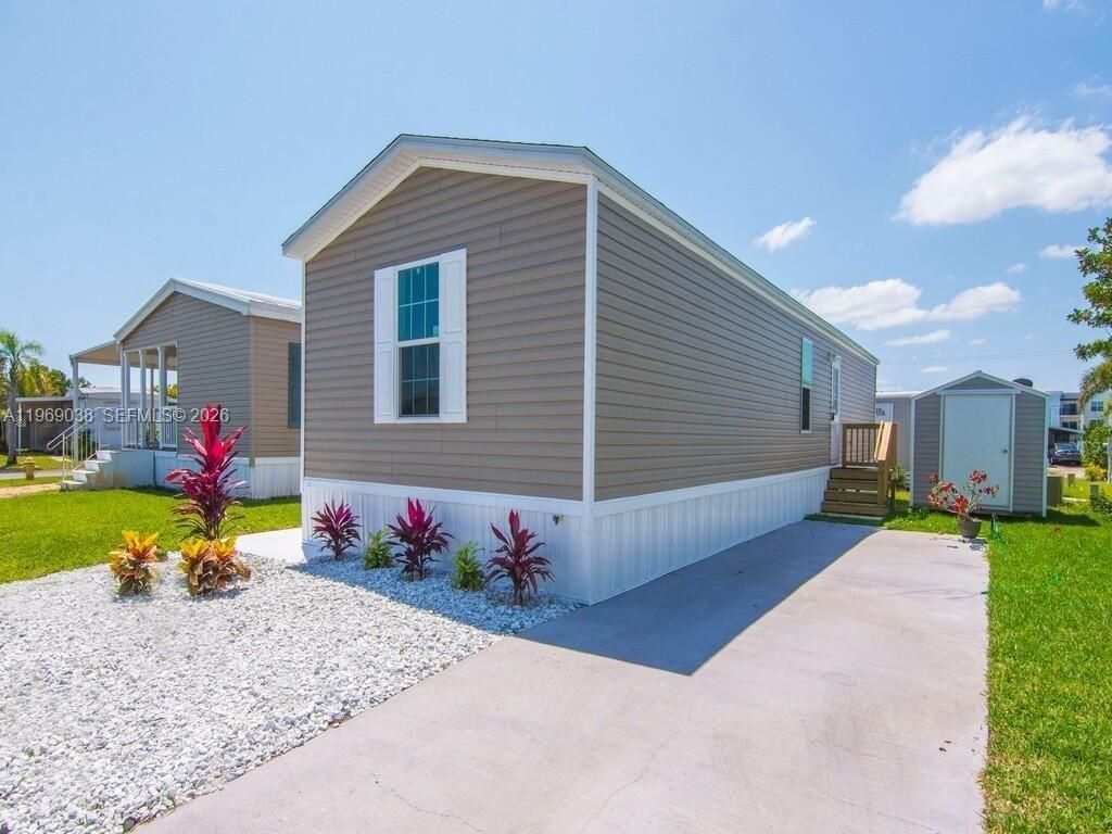 315 NE Cardinal Lane Unit Lot L25, Jensen Beach, FL 34957 Photo