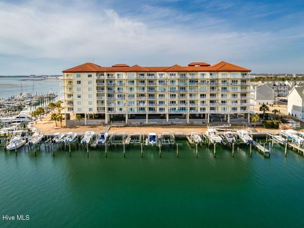 100 Olde Towne Yacht Club Drive, Unit 411, Beaufort, NC 28516
