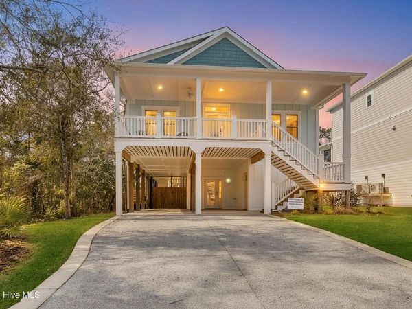 113 SW 22nd Street, Oak Island, NC 28465