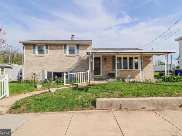 181 S MAIN STREET, MOUNT WOLF, PA 17347