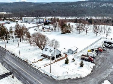 495 S SUEDBERG ROAD , PINE GROVE, PA 17963