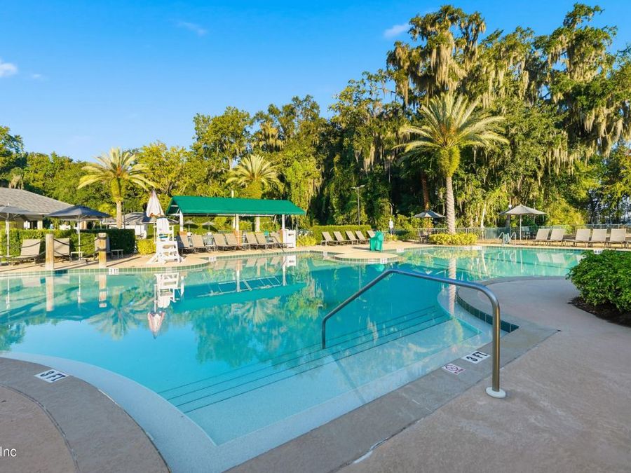 Property Image 100