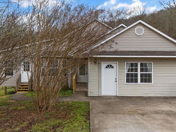 105 Pleasant View Drive, Oliver Springs, TN 37840