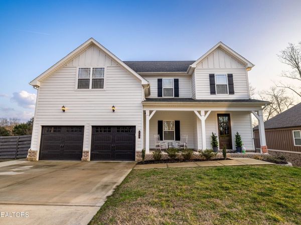 420 Holland Springs Drive, Maryville, TN 37803