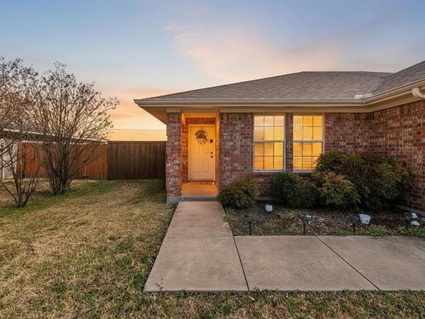 1185 Greywood Drive, Van Alstyne, TX 75495
