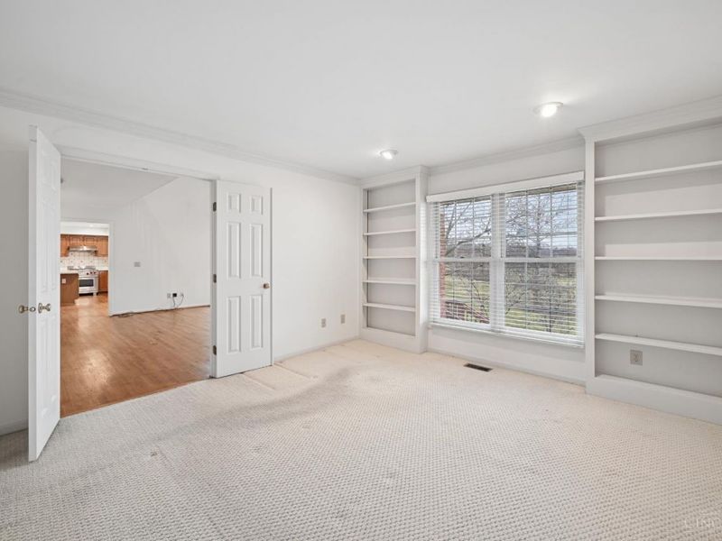 483 Vista Glen Drive, Springdale, OH 45246 Photo 17