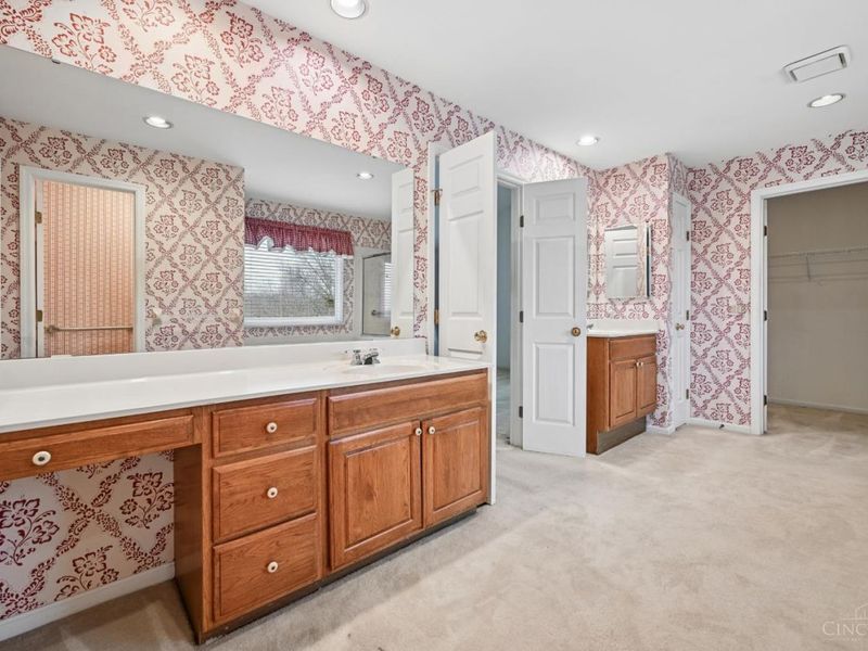 483 Vista Glen Drive, Springdale, OH 45246 Photo 22