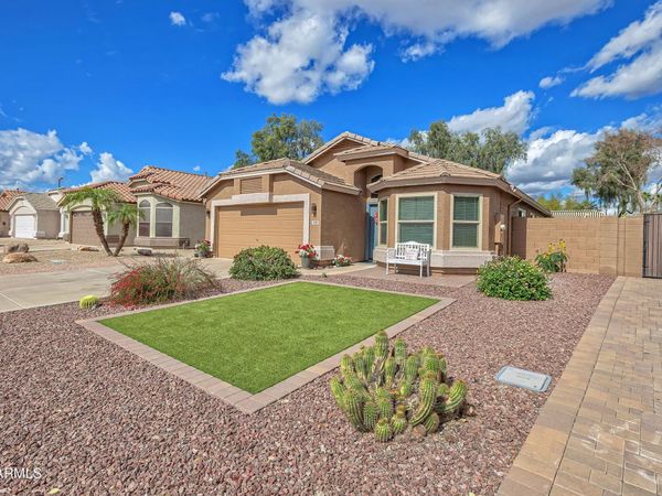 558 E DEVON Drive, Gilbert, AZ 85296