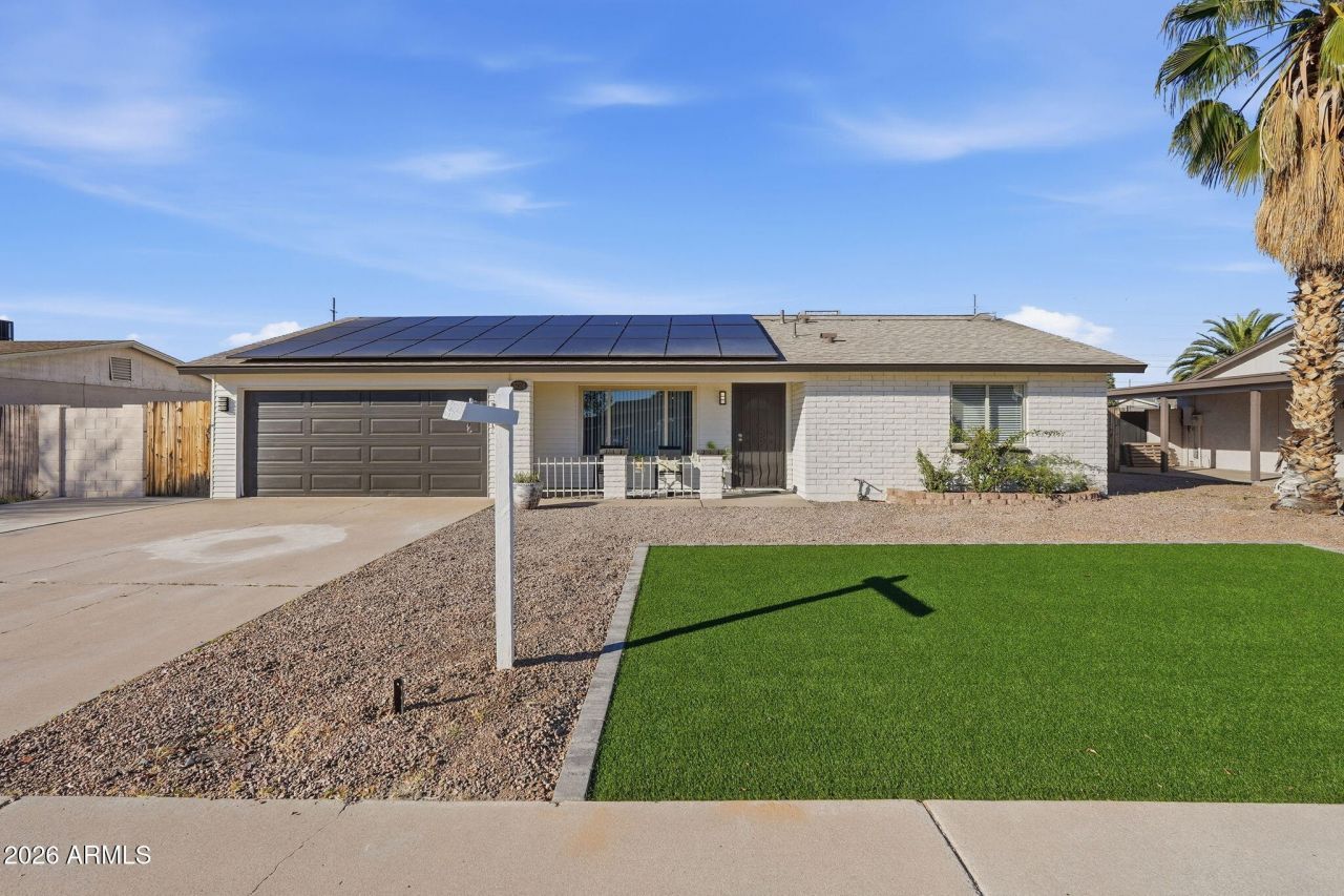 3724 W Rue De Lamour Avenue, Phoenix, AZ 85029 Main Photo