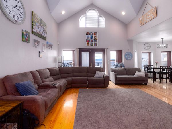 8131 Markgraf Lane, Klamath Falls, OR 97603