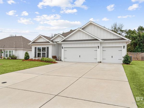 697 Calibre Street, Fairhope, AL 36532