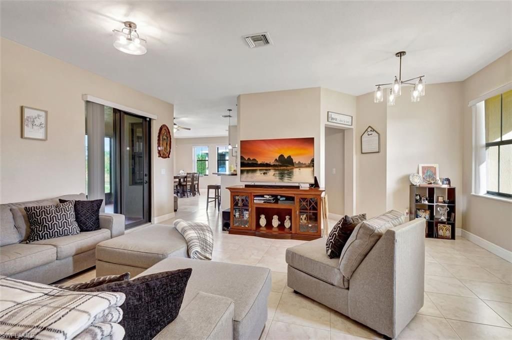 3806 35th St Sw, Lehigh Acres, FL 33976 Photo