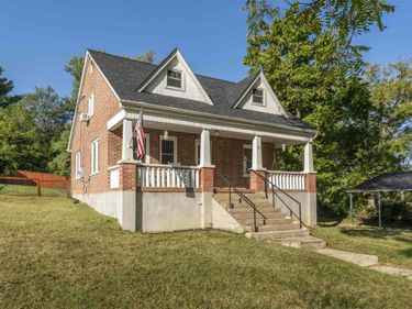 37 PEGGYS LN, Fishersville, VA 22939