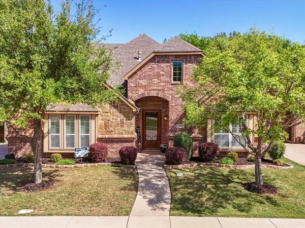 2711 Stonebriar Court, Arlington, TX 76001