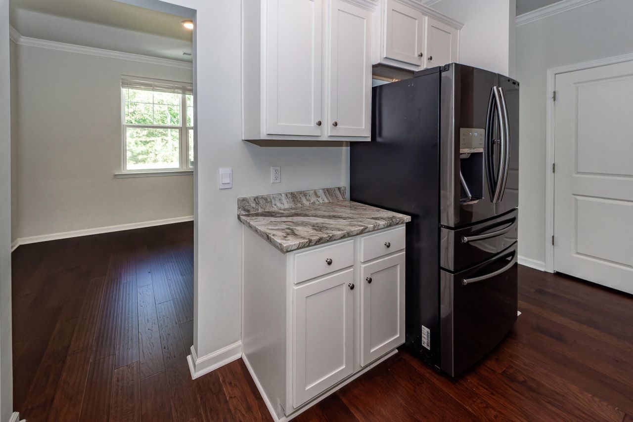 480 Oak View Way Photo 17