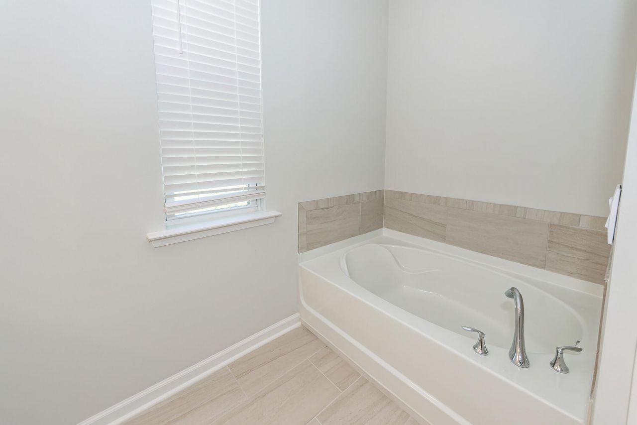 480 Oak View Way Photo 32