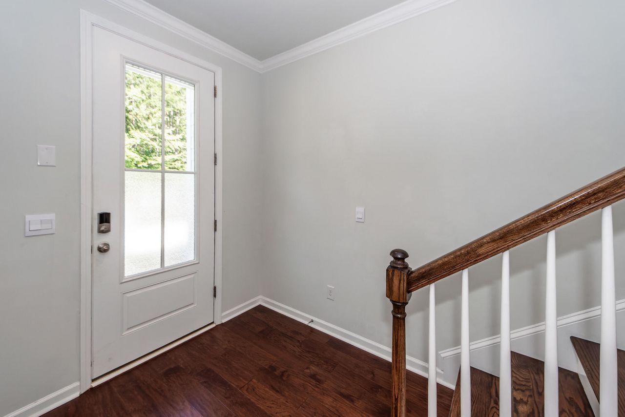 480 Oak View Way Photo 9