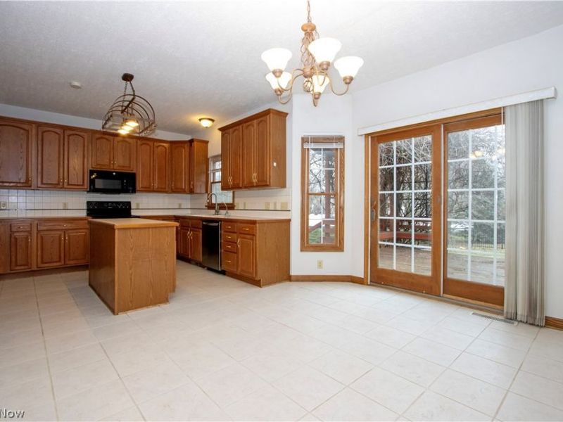 5500 Nettlecreek Avenue NW, Massillon, OH 44646 Photo 11