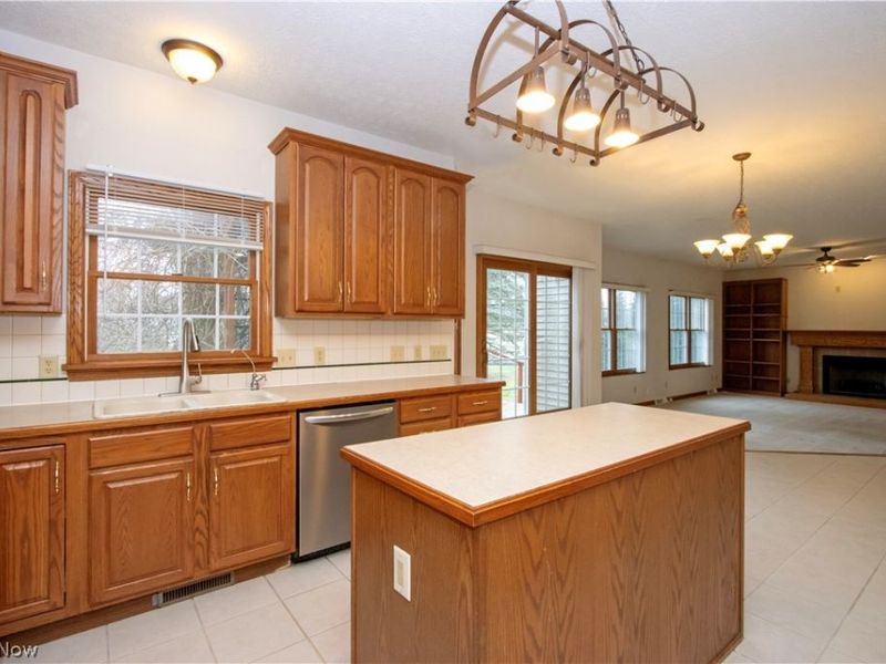 5500 Nettlecreek Avenue NW, Massillon, OH 44646 Photo 12