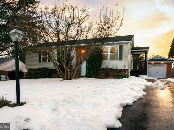 40 HARVEST ROAD, LANCASTER, PA 17602