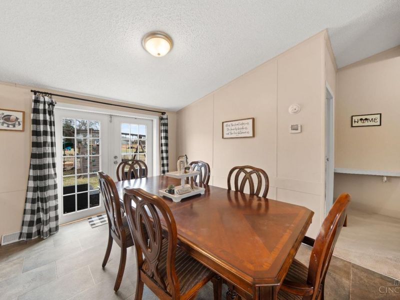 1915 Stumpy Lane, Goshen Twp, OH 45122 Photo 8