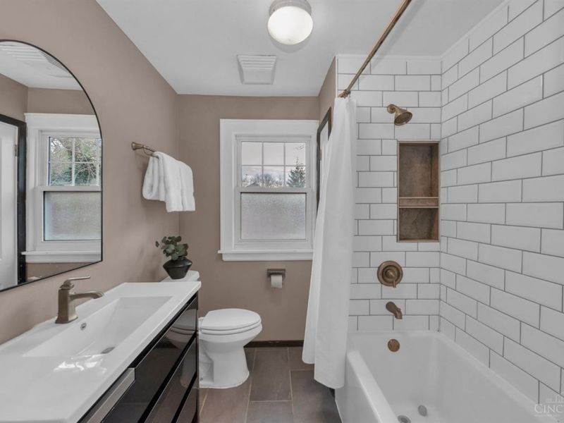 241 Oakmont, Cincinnati, OH 45216 Photo 18