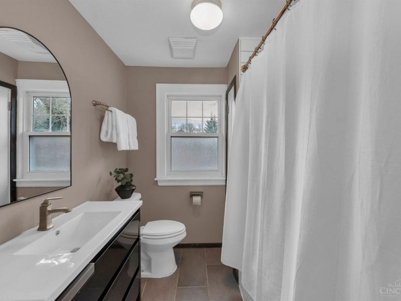 241 Oakmont, Cincinnati, OH 45216 Photo 19