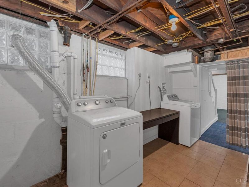 241 Oakmont, Cincinnati, OH 45216 Photo 25