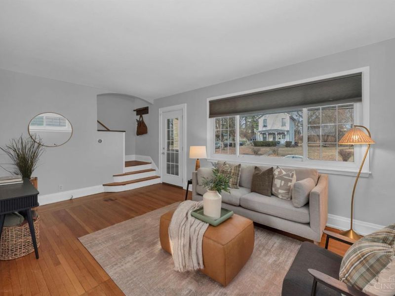 241 Oakmont, Cincinnati, OH 45216 Photo 3