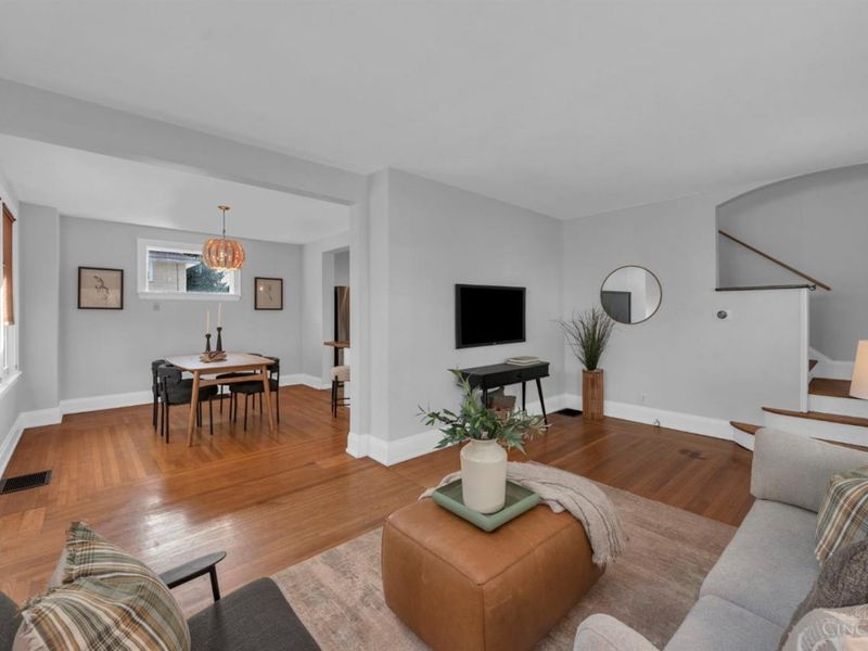 241 Oakmont, Cincinnati, OH 45216 Photo 5