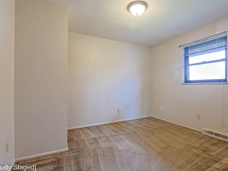 9388 Wilcox Drive, Cincinnati, OH 45251 Photo 15