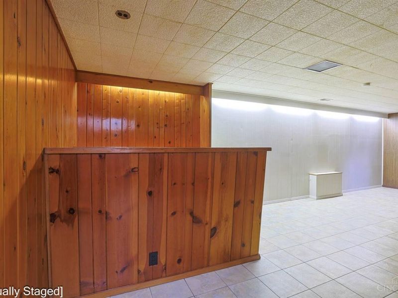 9388 Wilcox Drive, Cincinnati, OH 45251 Photo 24