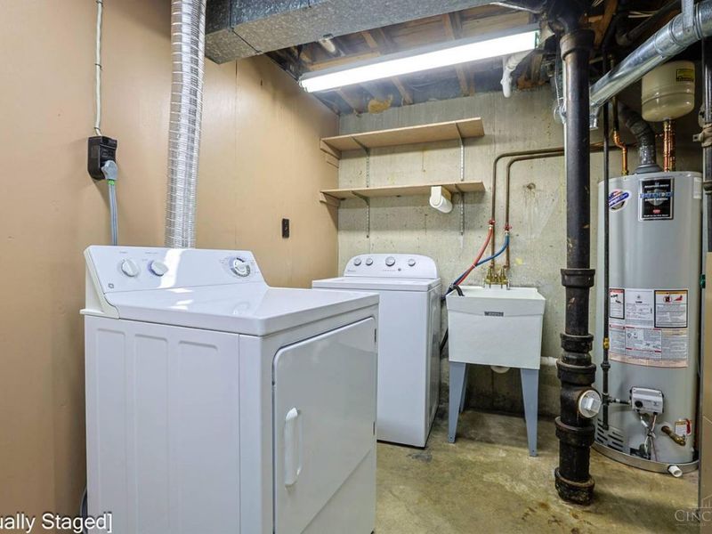 9388 Wilcox Drive, Cincinnati, OH 45251 Photo 26