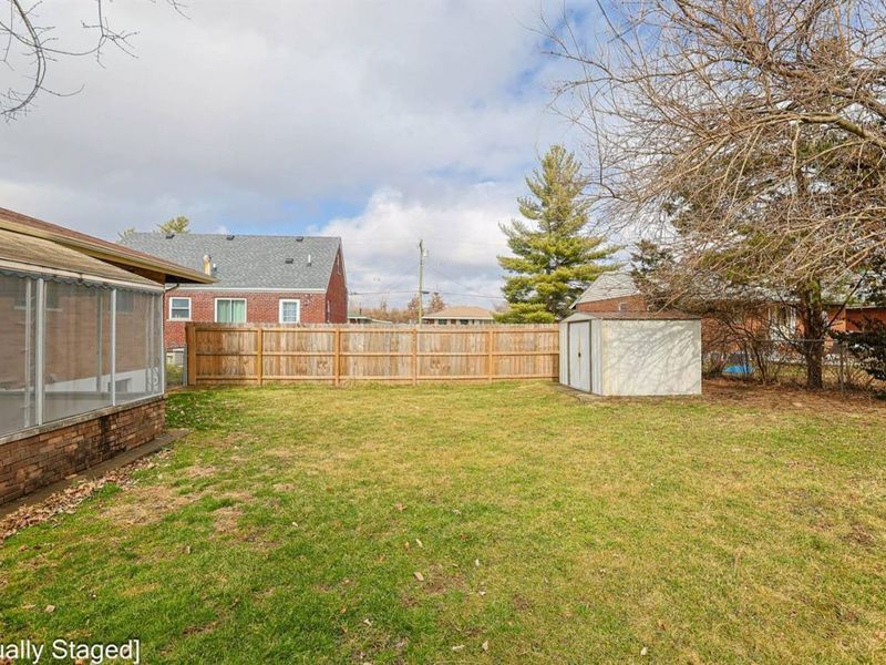 9388 Wilcox Drive, Cincinnati, OH 45251 Photo 29