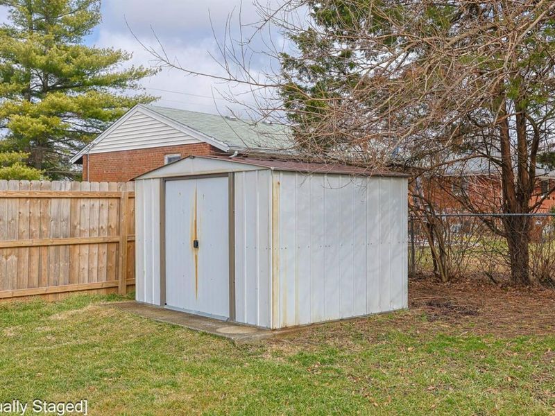 9388 Wilcox Drive, Cincinnati, OH 45251 Photo 31