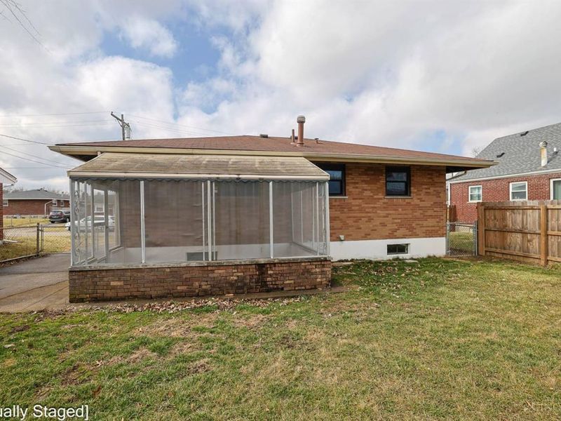 9388 Wilcox Drive, Cincinnati, OH 45251 Photo 33