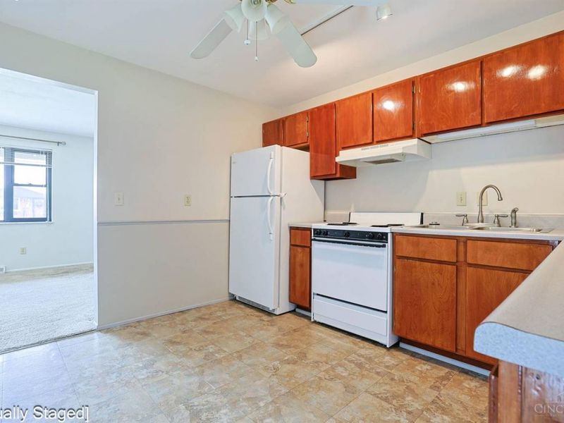 9388 Wilcox Drive, Cincinnati, OH 45251 Photo 9