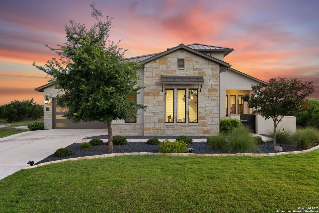 75 E Mariposa Parkway, Boerne, TX 78006 Main Photo
