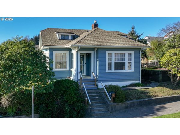 1495 6TH ST, Astoria, OR 97103