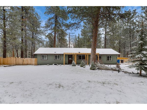 69322 HACKAMORE, Sisters, OR 97759