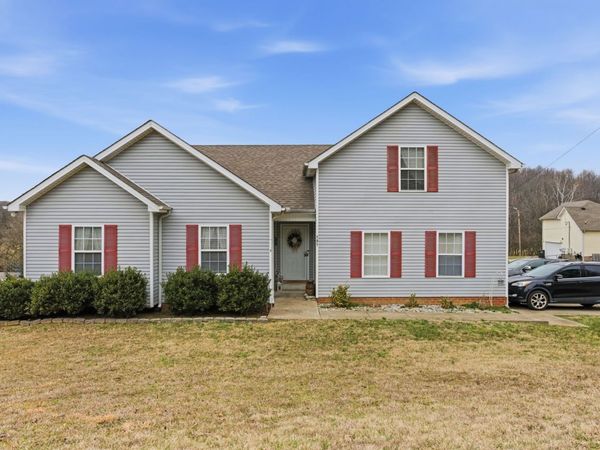 101 Jessikas Pl, Dickson, TN 37055