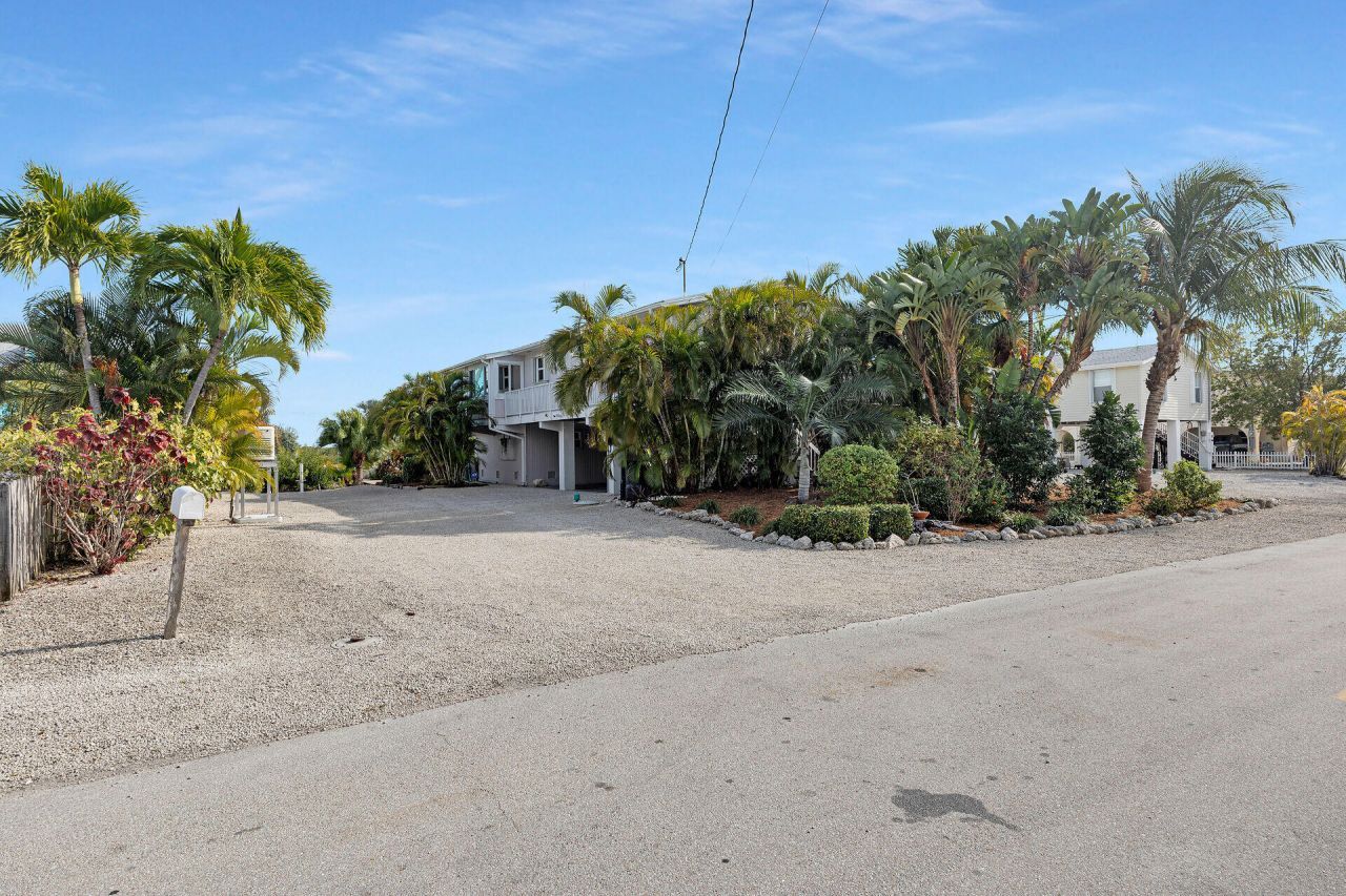 17326 Jamaica Lane, Sugarloaf, FL 33042 Photo