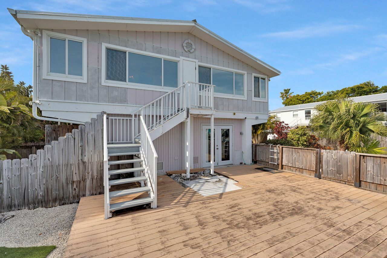 17326 Jamaica Lane, Sugarloaf, FL 33042 Photo