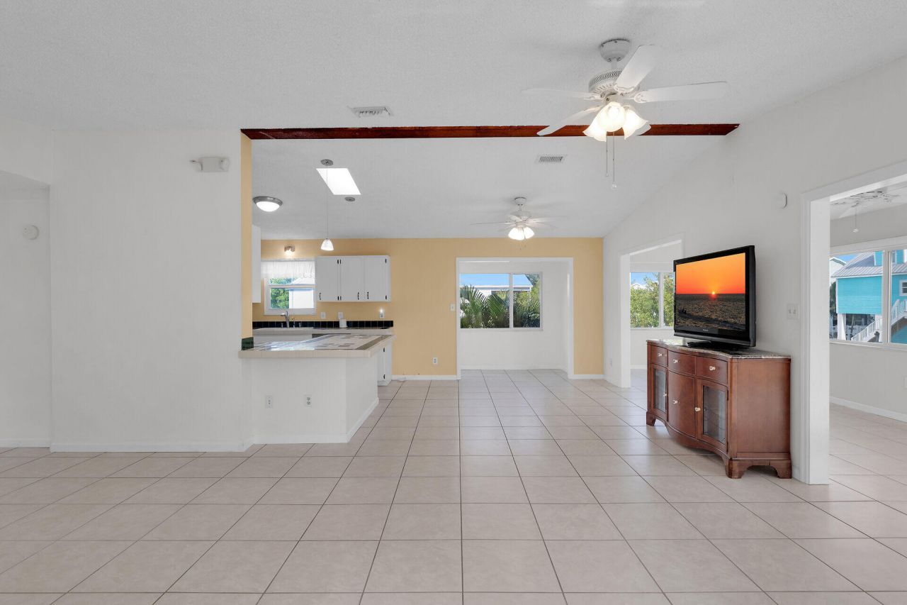 17326 Jamaica Lane, Sugarloaf, FL 33042 Photo