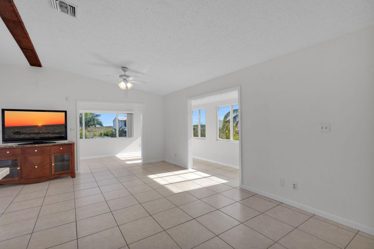 17326 Jamaica Lane, Sugarloaf, FL 33042 Photo