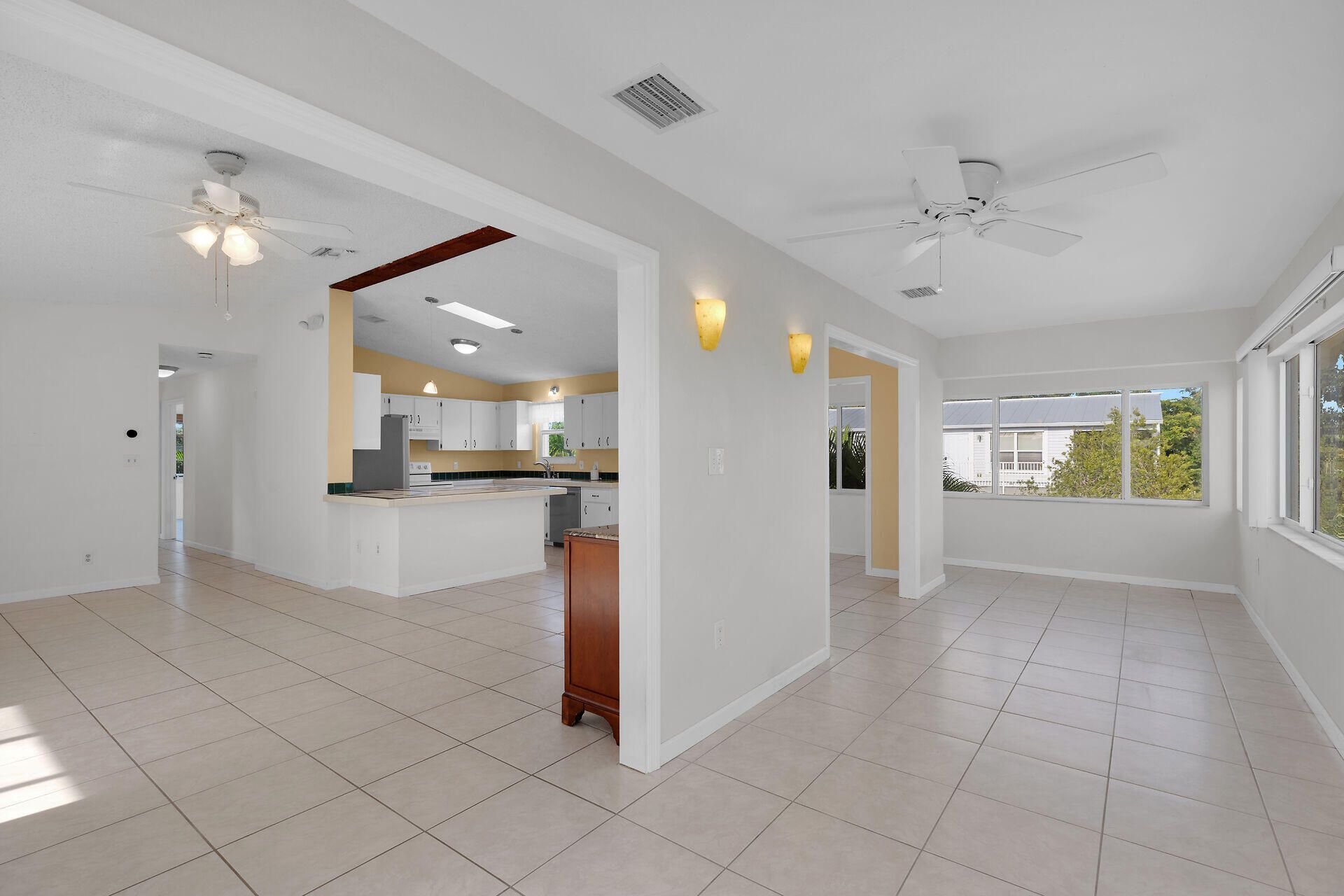 17326 Jamaica Lane, Sugarloaf, FL 33042 Photo