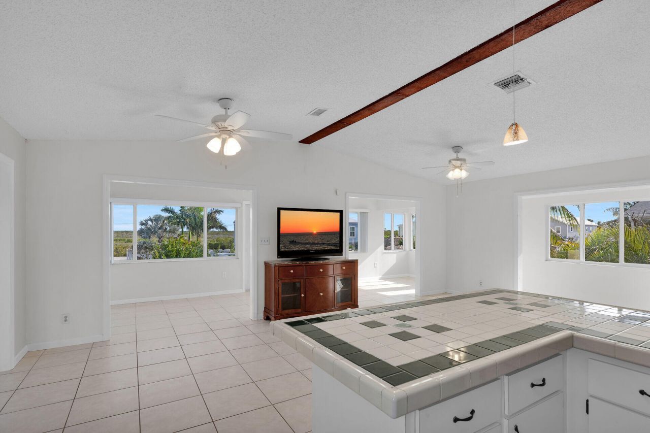 17326 Jamaica Lane, Sugarloaf, FL 33042 Photo