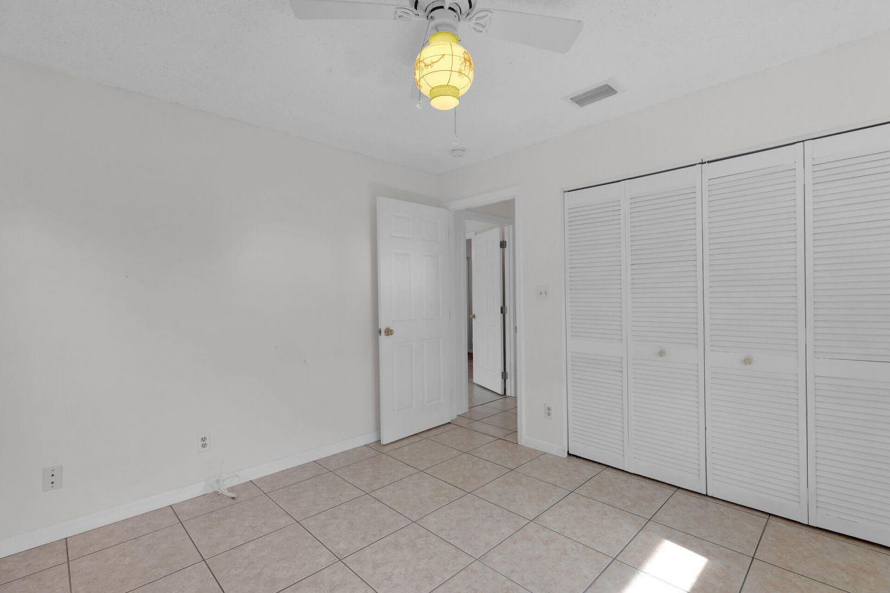 17326 Jamaica Lane, Sugarloaf, FL 33042 Photo